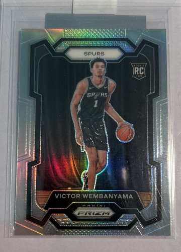 Victor Wembanyama [Silver] #136 2023 Panini Prizm card
