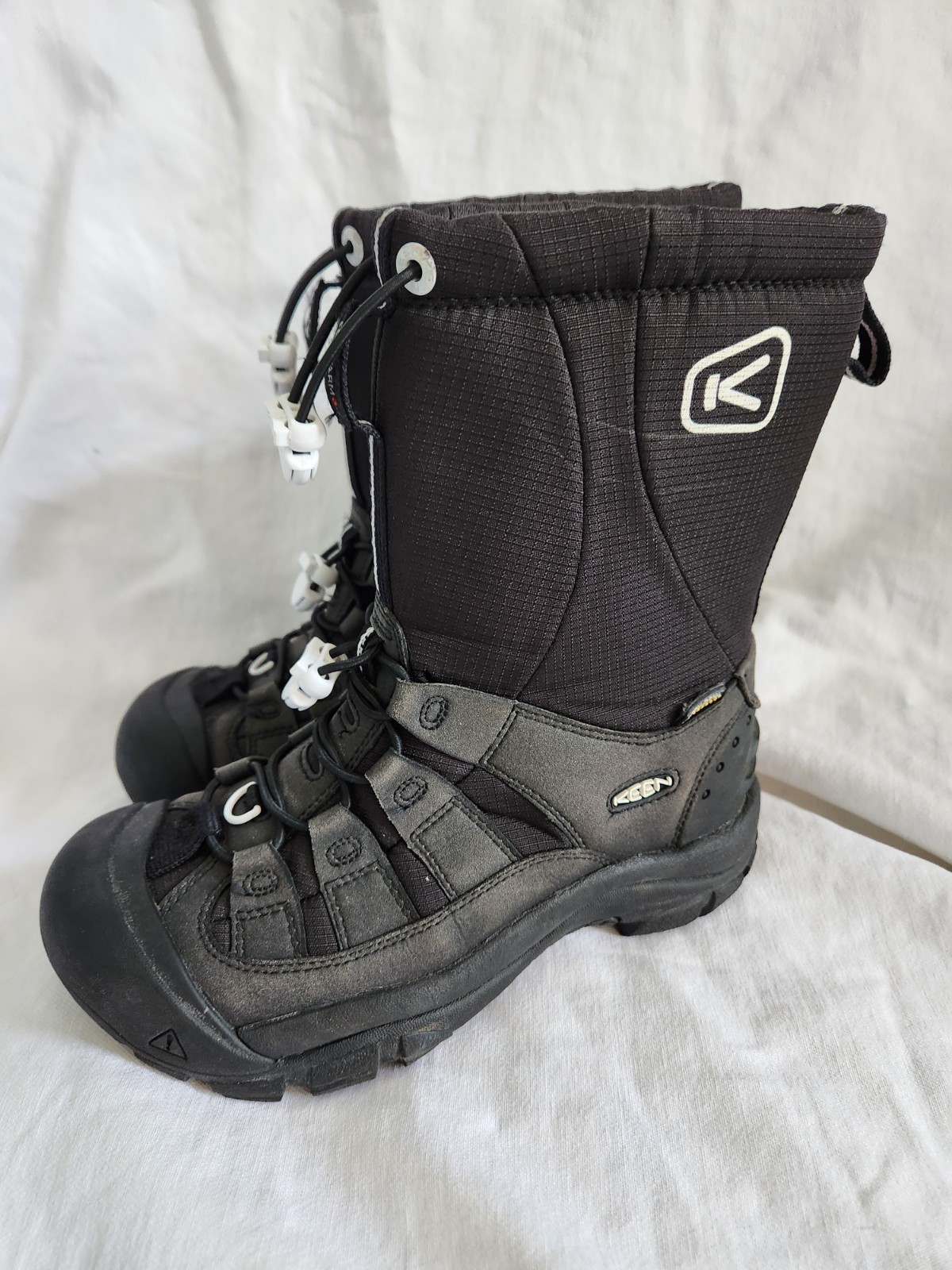 Stivali invernali Keen Winterport neri grigi in pelle impermeabili da donna taglia 6