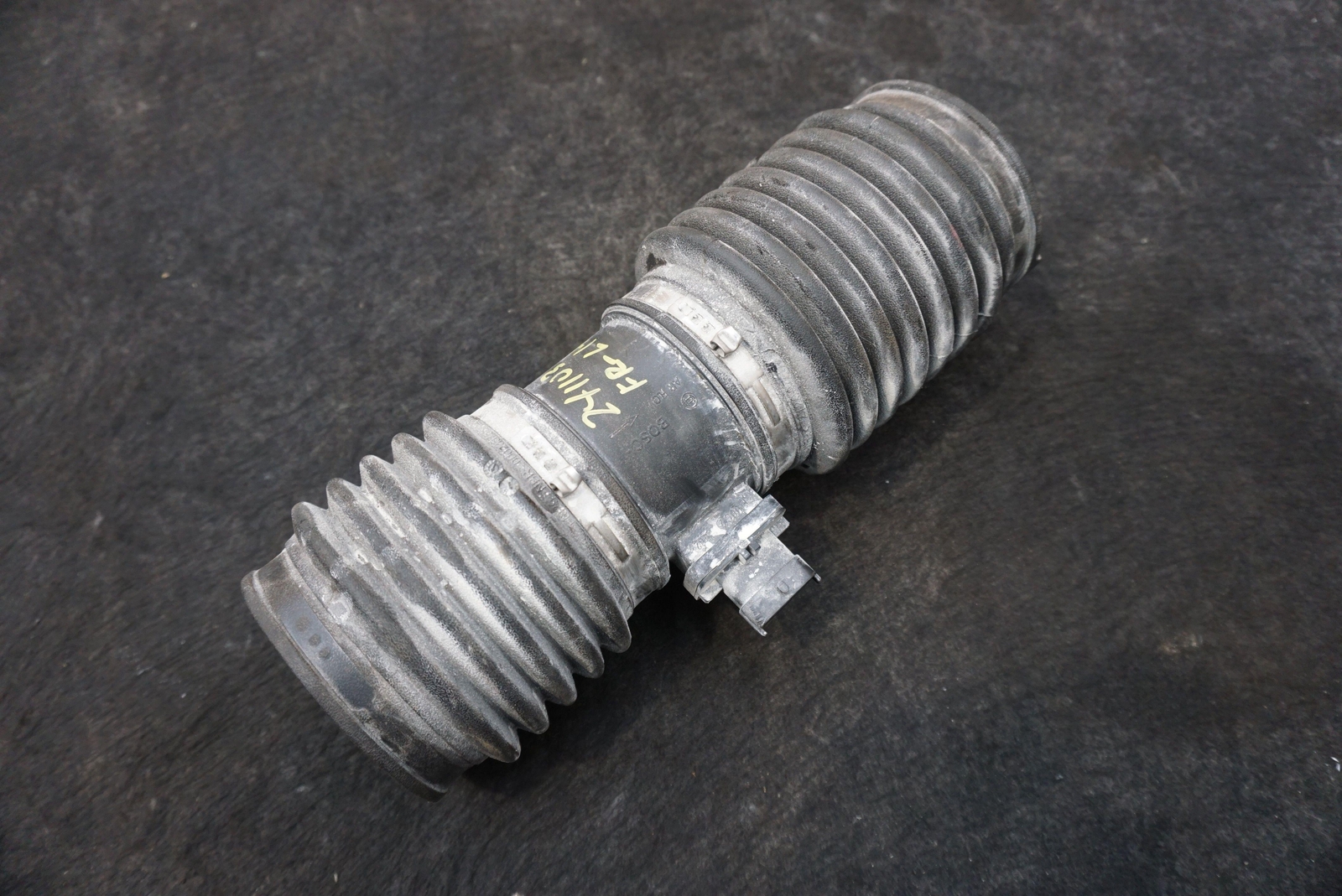 Front Left Air Intake Tube Cover Sensor OEM 280218238 Ferrari California 2008-14
