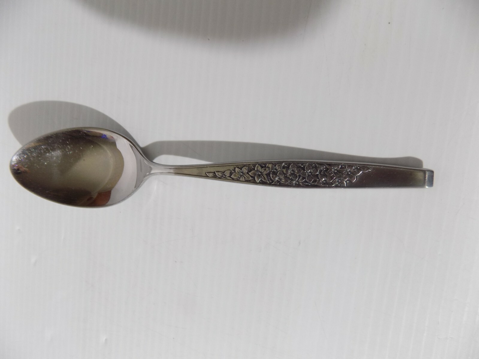 KOBA STAINLESS STEEL Japan Flatware 38 Piece /Flower Pattern Lovely