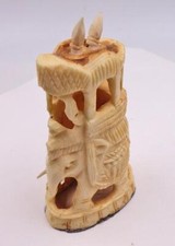 Słoń z kości wielbłąda z musztardową antyczną witryną przynoszącą szczęście ręcznie robiona