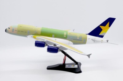 1:200 37CM JC Wings SKYMARK AIRBUS A380 Passenger Plane Diecast