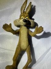 VTG 1988 Wile E Coyote Looney Tunes Flocked Figure Collectible. Orig tag on foot