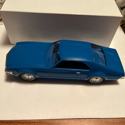 1969 Oldsmobile Toronado Plastic Promo Friction Model By Johan With Box 1/25 - Picture 1 of 14