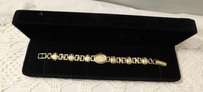 Geneve Quartz 14K Solid Gold Ladies Watch Greek key Design