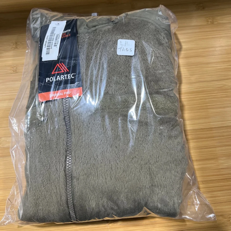 Chaqueta polar en color tostado coyote de PolarTec del Ejército de Estados Unidos Gen lll Foto 2 de 4