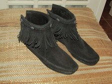Minnetonka 299 Fringe Moccasin Boots Womens Size 8.5 Black Leather Back Zip
