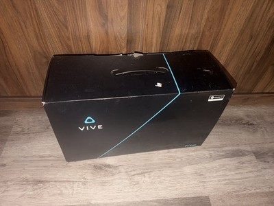 HTC Vive Virtual Reality Gaming System Complete Set Used