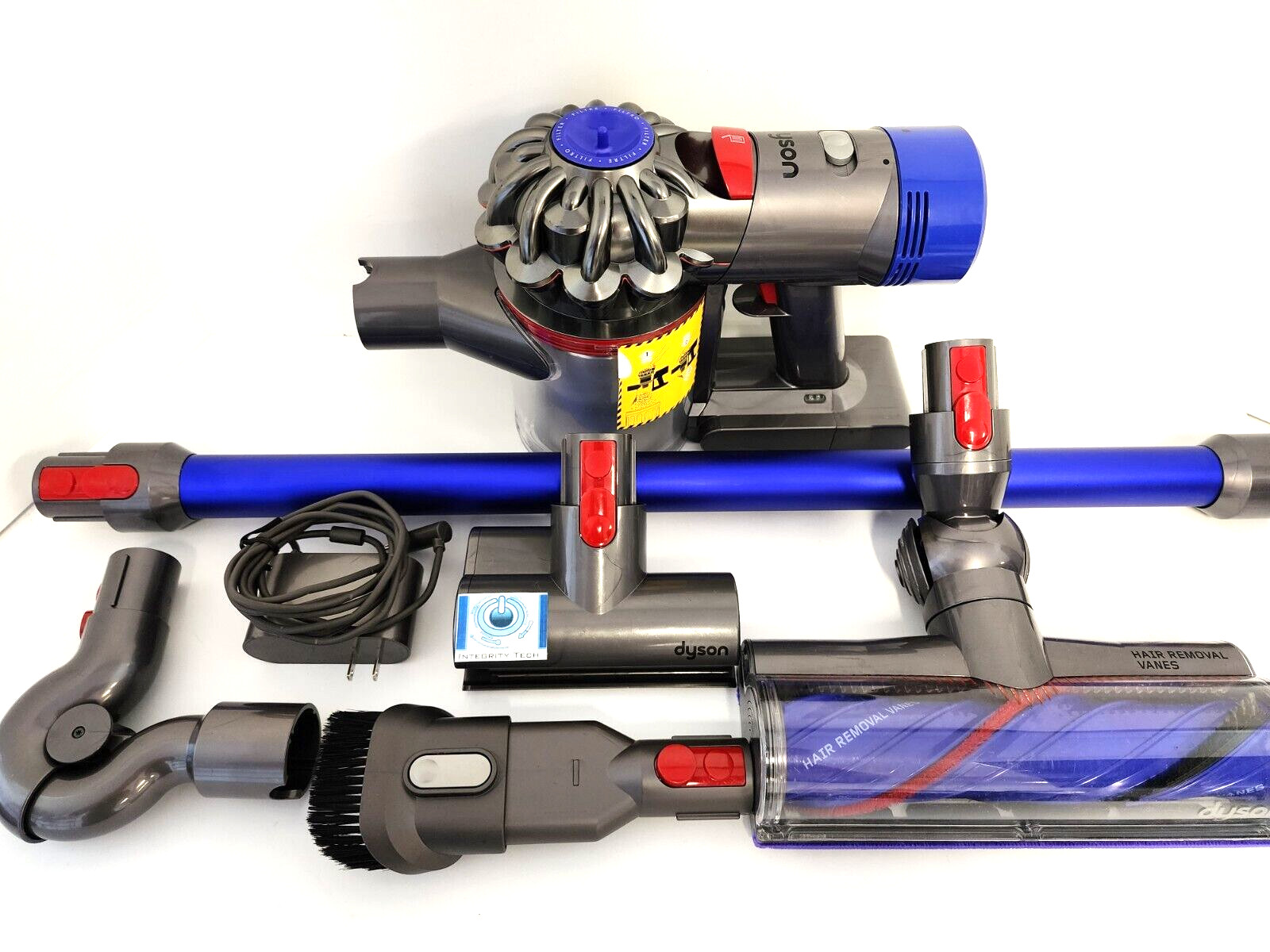 Dyson Cyclone V8 Animal Cordless Stick Vacuum Cleaner Plus Accessories