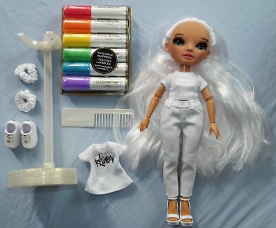 1x Rainbow High Puppe Color & Create DIY Doll Grüne Augen