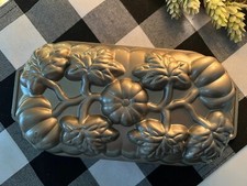 Nordic Ware Gold Fall Harvest Bounty Pumpkin Bread Loaf Bakeware Pan Made in USA
