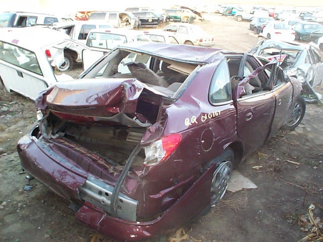 Bomba de dirección asistida Saturn serie L 2002 sedán Foto 3 de 4