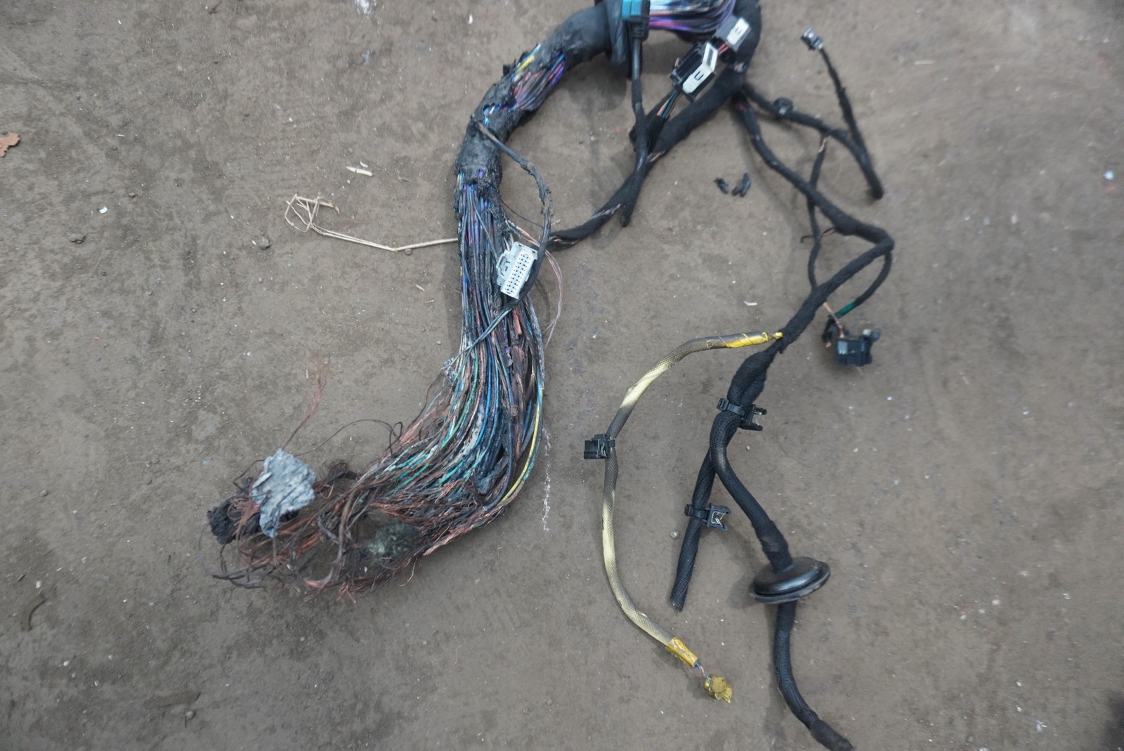McLaren 750S Spider 2025 Wiring cable P/N 28MA091SP