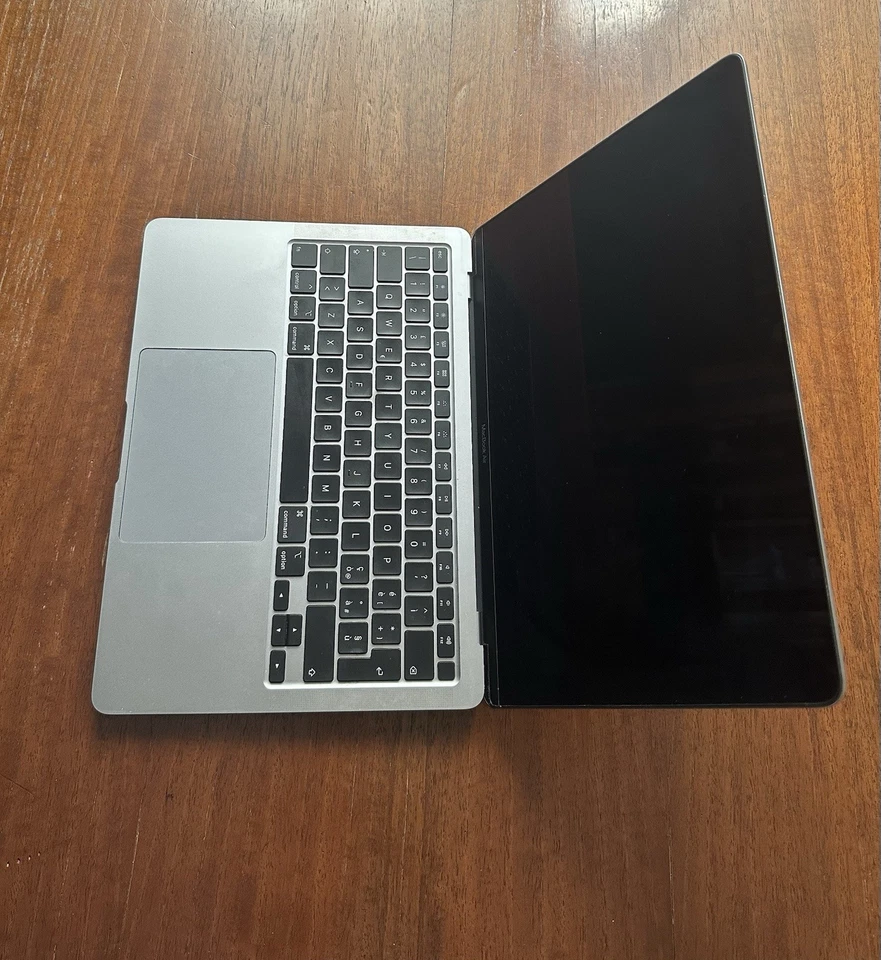 Apple MacBook Pro 13" 2020 · i5 · 16GB · 1TB, foto 2 di 5
