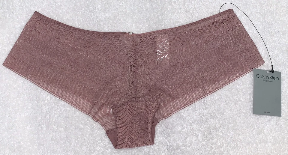 Panty CALVIN KLEIN Allover Transparente Esculpido Encaje Capri Rosa Hipster Mujer S 5 QF7550 Foto 3 de 4