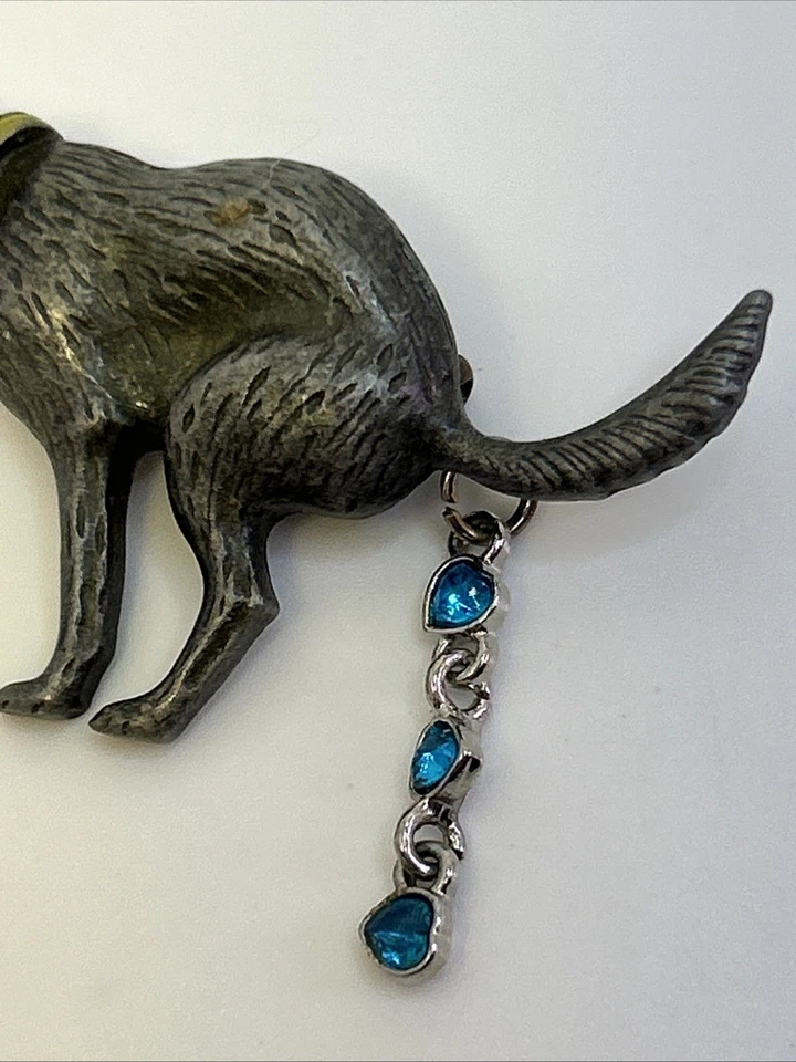 POOPING DOG 胸针 白镴 拉布拉多 实验室别针 奇怪 新奇兽医 宠物勺 珠宝 O4 — 第 3/4 张图片