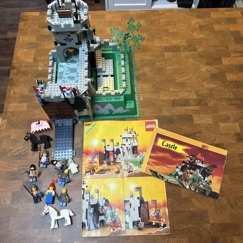 LEGO Castle: King's Mountain Fortress (6081) with manual Incomplete set