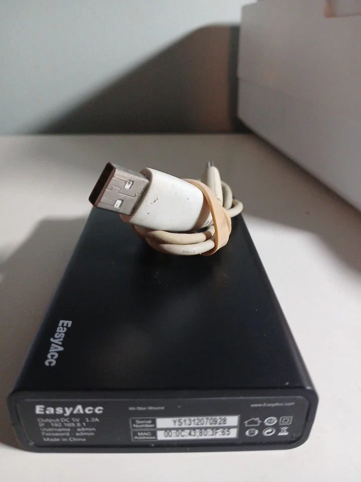 EasyAcc Powerbank Portable Battery 15,000mAh Model PB15000CS2 w/ Charging Cable - Image 4 of 4