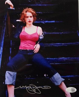 SEXY MOLLY RINGWALD BREAKFAST CLUB 8X10 METALLIC PHOTO. JSA COA 16 CANDLES