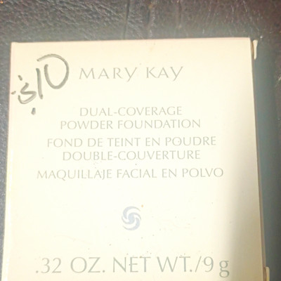 Mary Kay Dual-Coverage Pressed Powder Foundation Ivory 100 0.32 oz 869500
