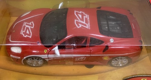Hot Wheels 1/18 Scale Diecast P4403 - Ferrari F430 Challenge - Red - Picture 5 of 6