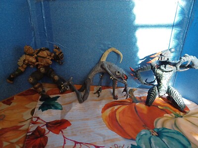 Spawn Dark Ages Tormentor Action Figure McFarlane Toys missing parts as is. 3pcs
