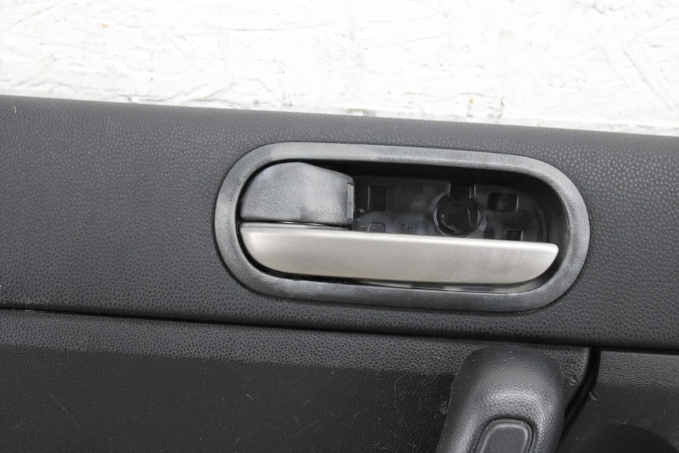Painel de porta esquerda 2009-2015 Mazda MX-5 Miata fabricante de equipamento original Kn64 - Imagem 3 de 4