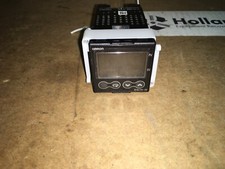 Omron digital controller, E5CN-HC2M-500, LG-339