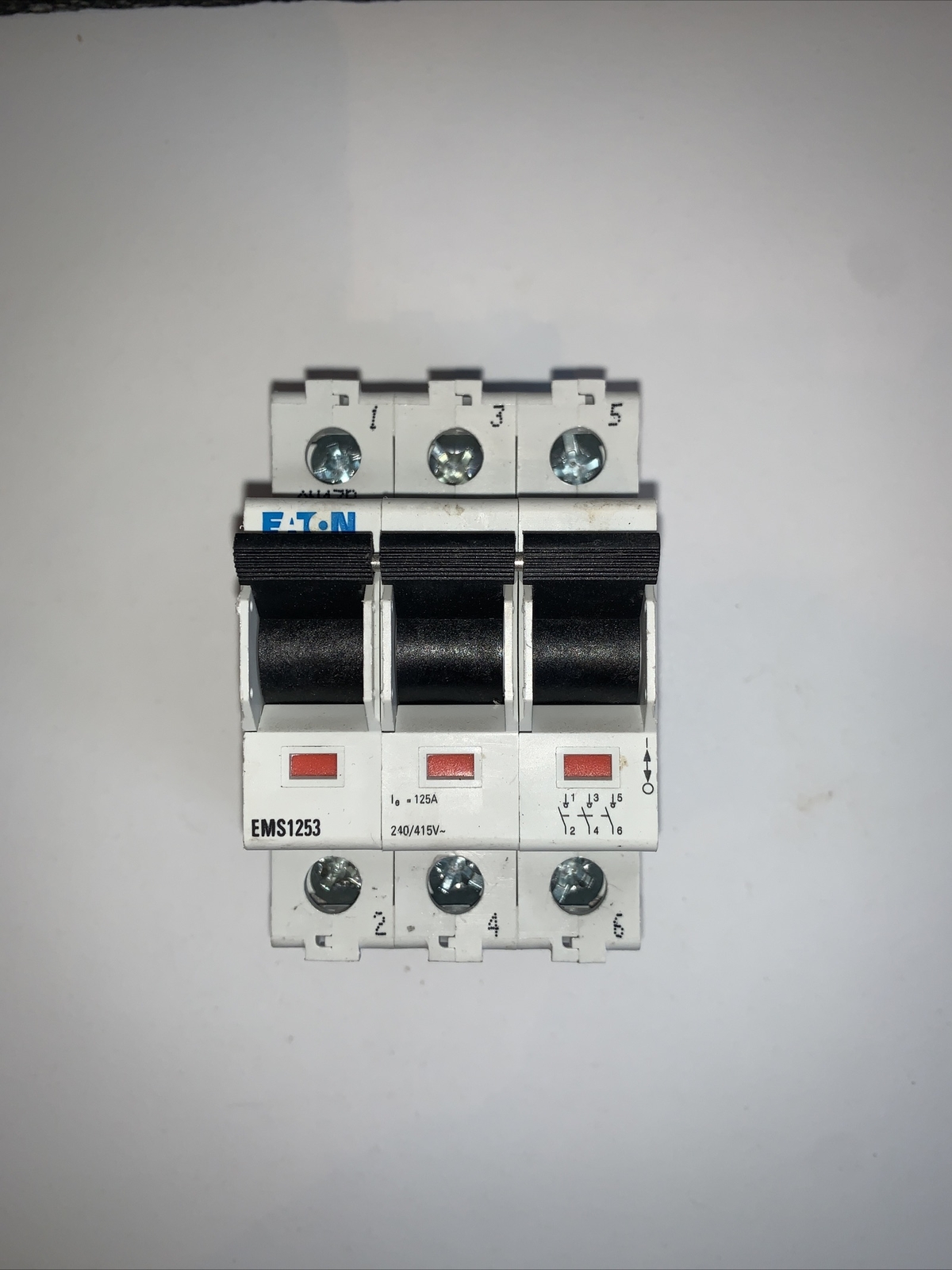EATON 125 AMP TRIPLE POLE MAIN SWITCH DISCONNECTOR EMS1253