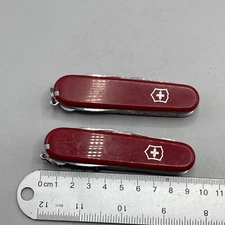 Lot of 2 Victorinox Swiss Army Knives - Huntsman & Super Tinker