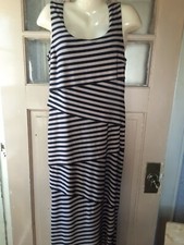 R & M Richards Sleeveless Dress Size Large