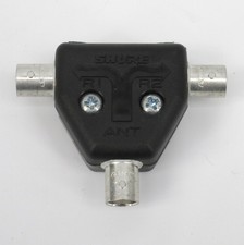 Shure UA221 Passive Antenna Splitter 10-1000MHz - One Piece