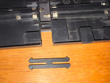 Carrera Track Locking Clips &ndash; Replacement / Upgrade Clips &ndash; 20 Pack