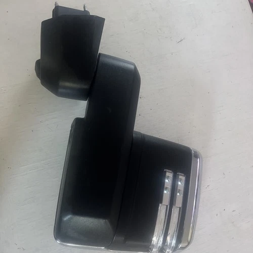 2024 GMC  SiERRA 2500 LEFT TOW MIRROR WITH CAMERA TURN SIGNAL