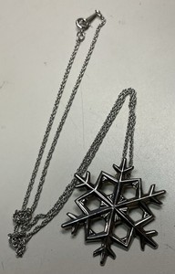 Vintage 1980  Gorham Sterling Silver Snowflake Pendant Necklace Christmas