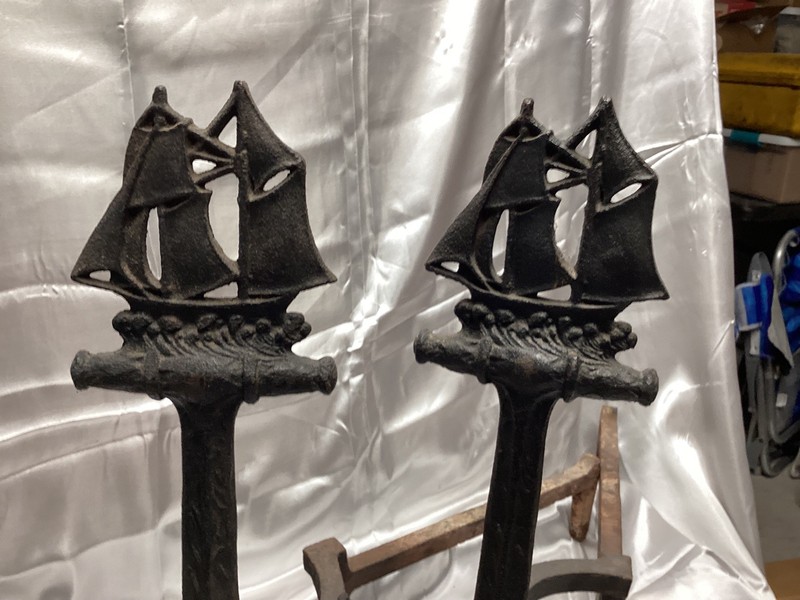 VINTAGE NAUTICAL ANDIRONS TALL SHIPS BIG ANCHORS  cast pig iron  no reserve 