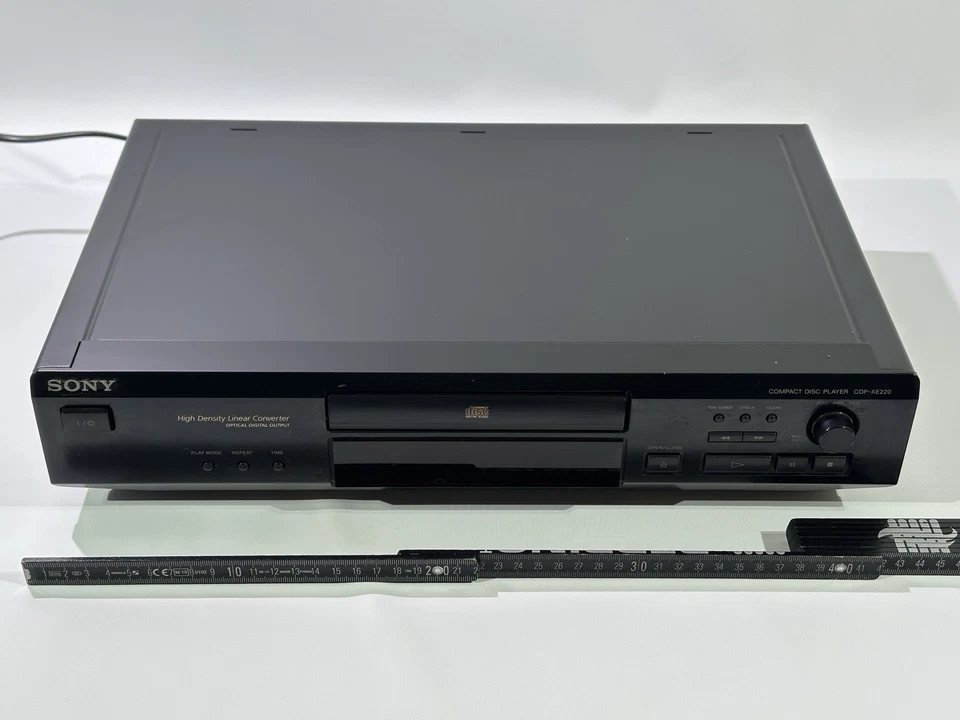 Sony CDP-XE220 CD Compact DISC Player Toslink Digital Out Hakt Defekt Unklar - Bild 2 von 4
