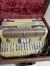 Vintage Silvio Marotta Concerto Continental Mark III 41 Key 120 Bass /Accordion