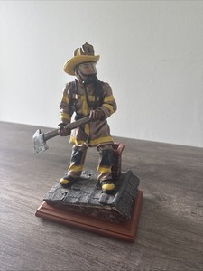Vanmark Red Hats of Courage Under Pressure Firefighter Statue 1998
