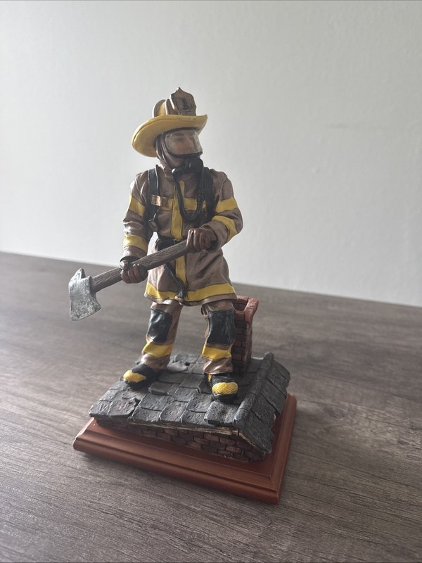 Vanmark Red Hats of Courage Under Pressure Firefighter Statue 1998