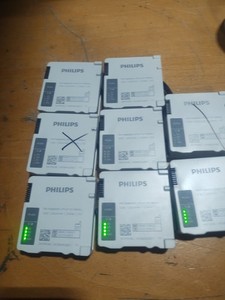 Philips X3 & MX100 OEM Batteries 989803196521. LOT OF 8
