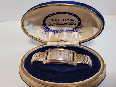 Vintage Waltham Watch Curvex Style Cal. 983