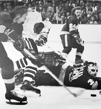 1974 ROGIE VACHON NHL HOCKEY PHOTO BILL WHITE LOS ANGELES KINGS GOALIE