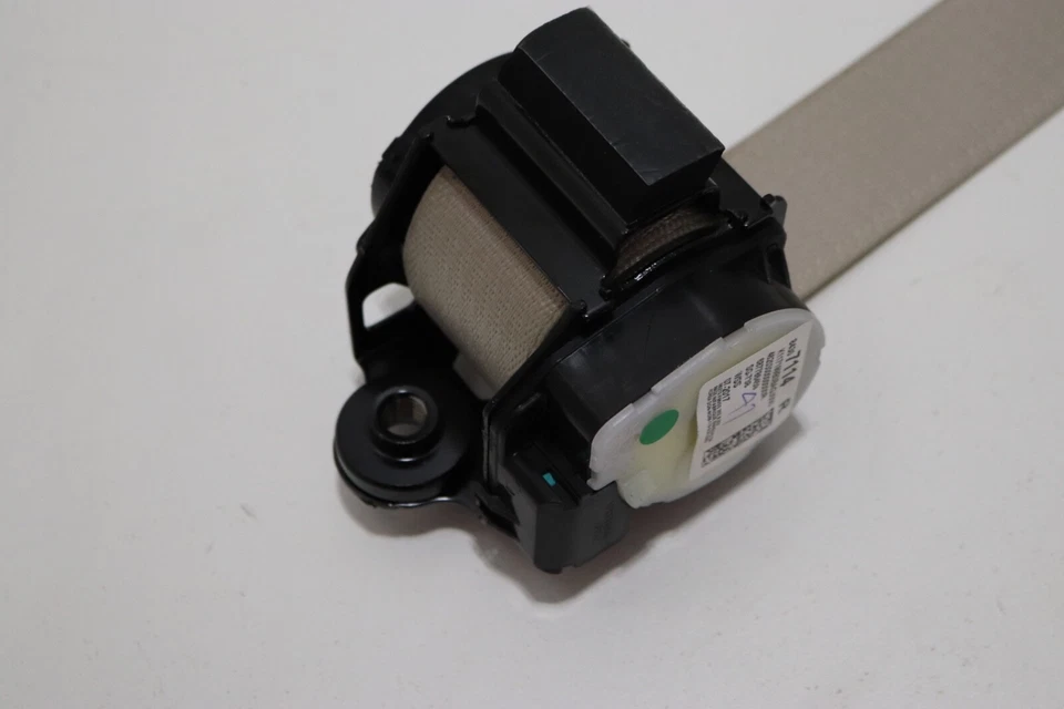 Cinturón de seguridad Buick Envision 2016-2020 pasajero trasero derecho segunda fila OEM Foto 3 de 4