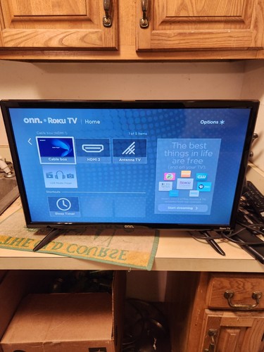 ONN 100012590 24 inch 720p LED Smart TV - Picture 2 of 7