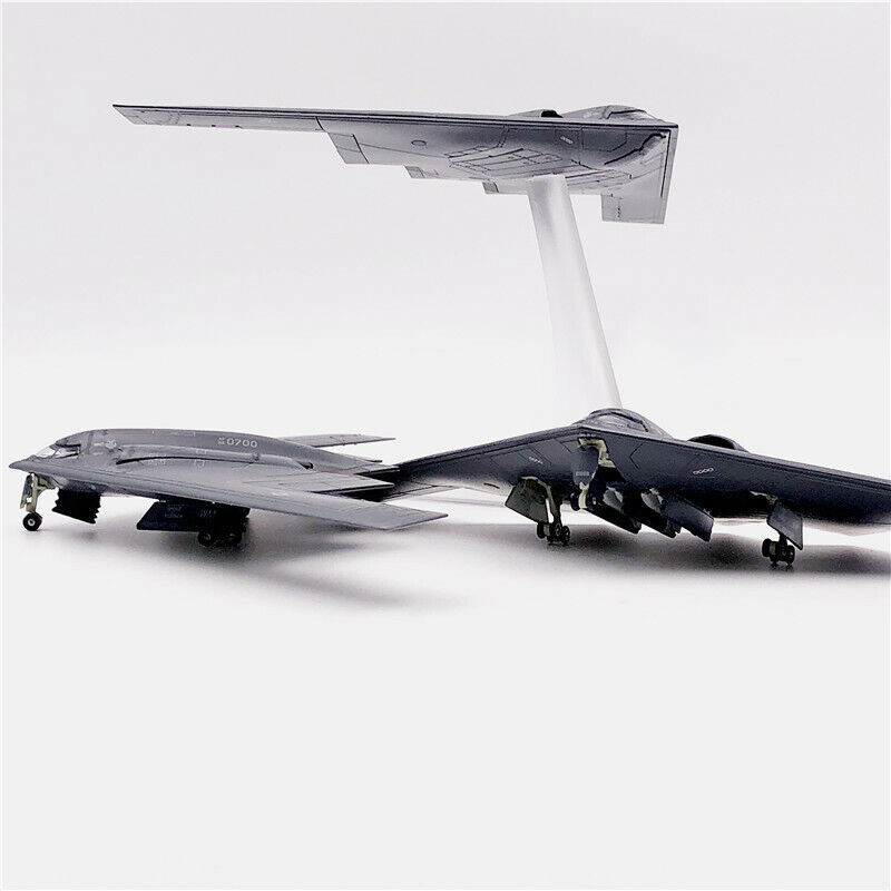WLTK USAF B-2 California Spirit Stealth Bomber 1/200 Diecast