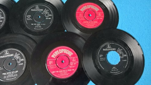 Lot of 7 Parlophone Vinyl 7" Singles, 45rpm, 1960's, - Picture 3 of 3