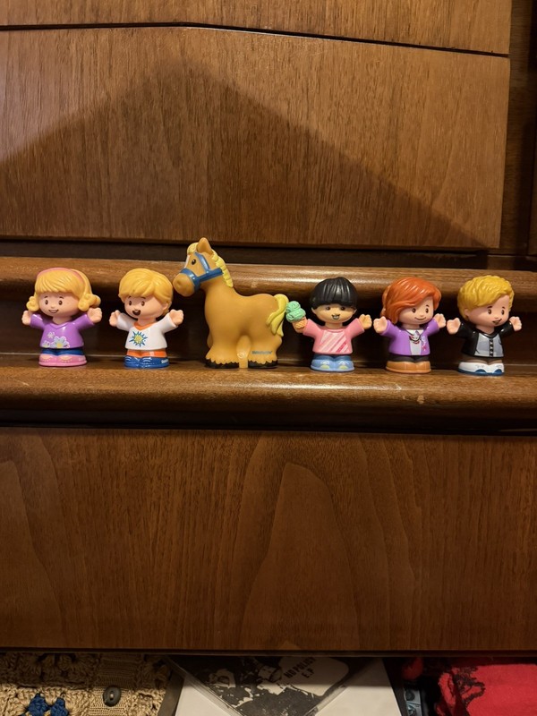 Fisher-Price Little People Lot of 6 Figurines Doll Toy Mixed Characters