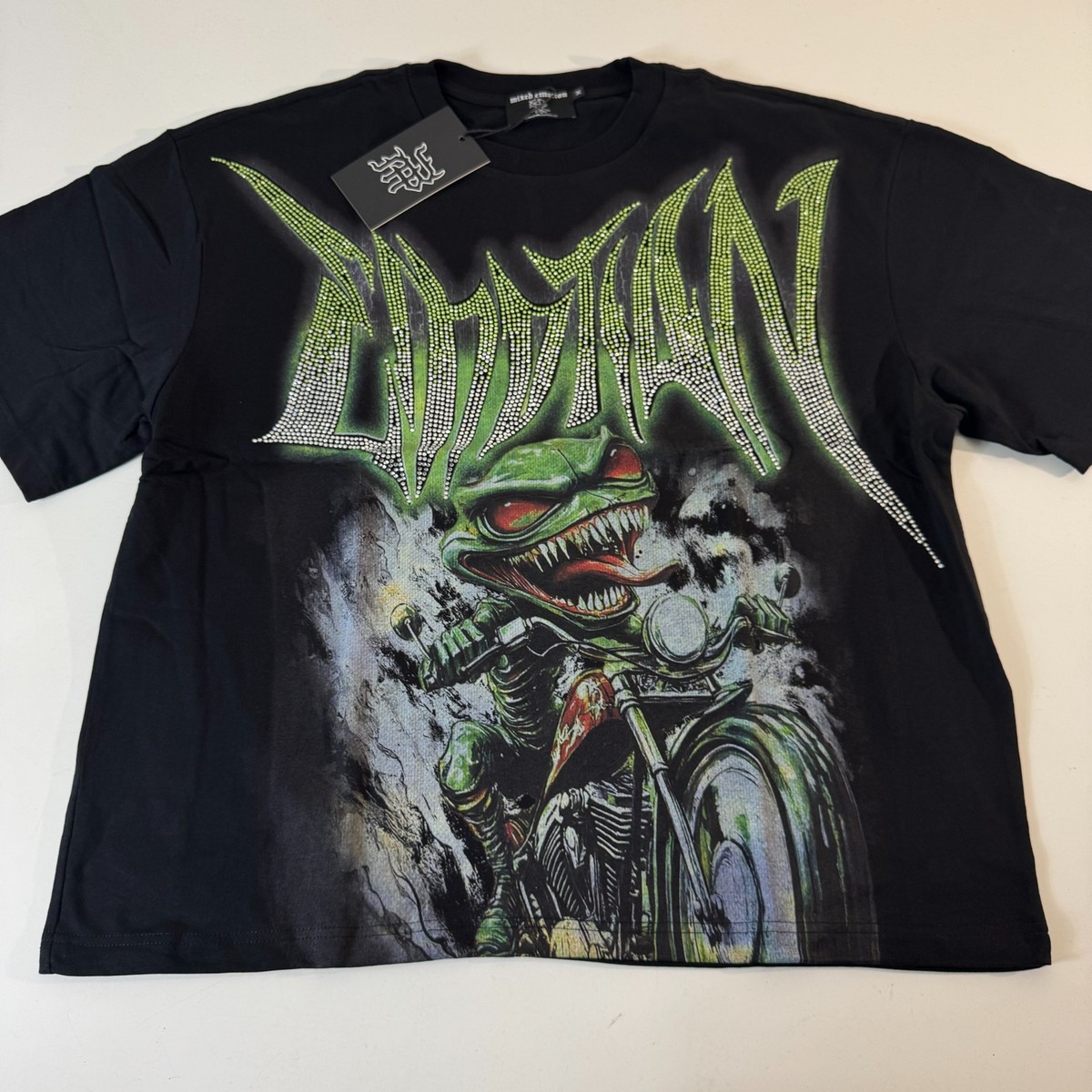 Mixed Emotion Goblin Rhinestone T-Shirt Size Medium Black / Green