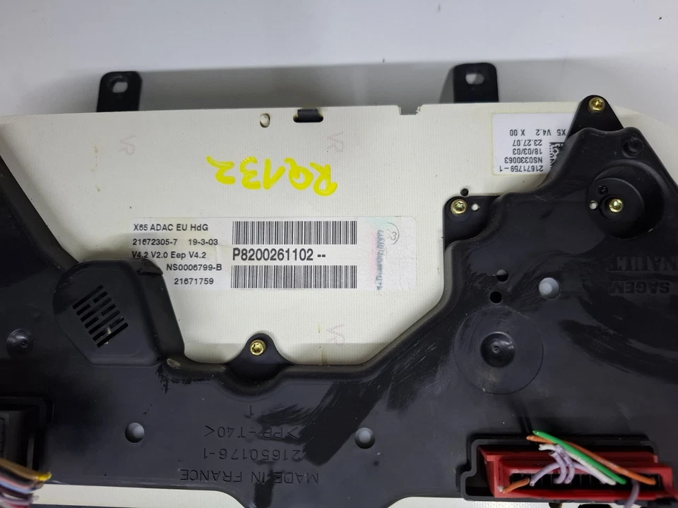 Quadro strumenti contachilometri RENAULT Clio 2 II 8200261102 - Immagine 3 di 3